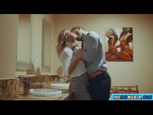 ❤️ Quando uma loira peituda o seduz em um banheiro público ❌ Porno vídeo em nós pt-br.vegasservice.ru
